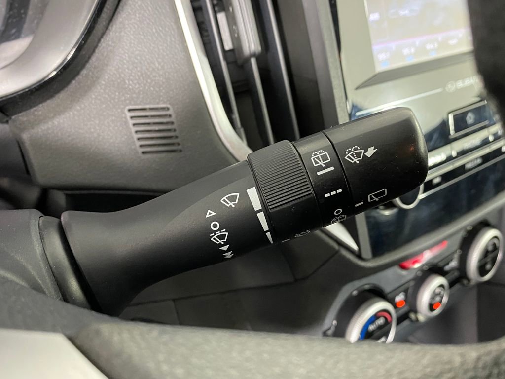 Used 2021 Subaru Crosstrek 2.0i image 16