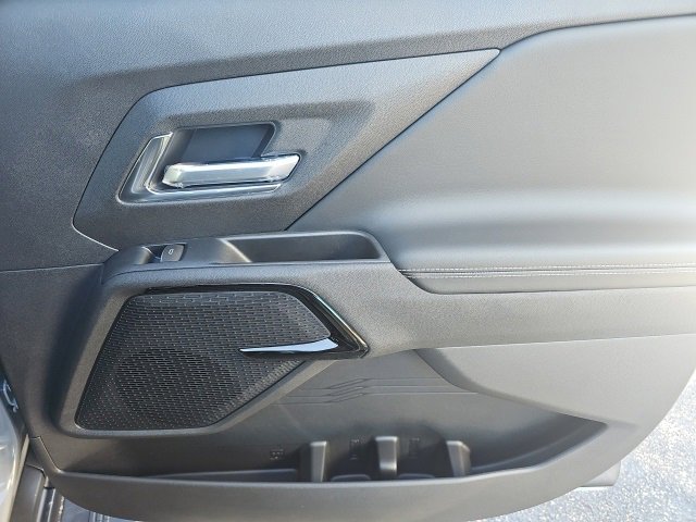 New 2025 Chevrolet Silverado EV LT image 15