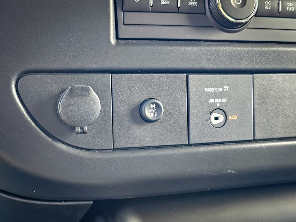 New 2026 GMC Savana 3500 w/ Power Convenience Package RWD image 20