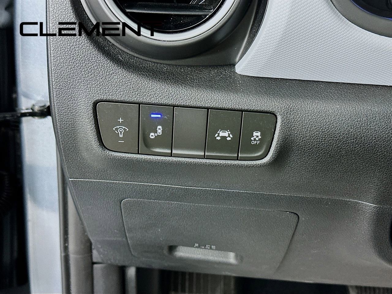 Used 2019 Hyundai Kona Limited image 14