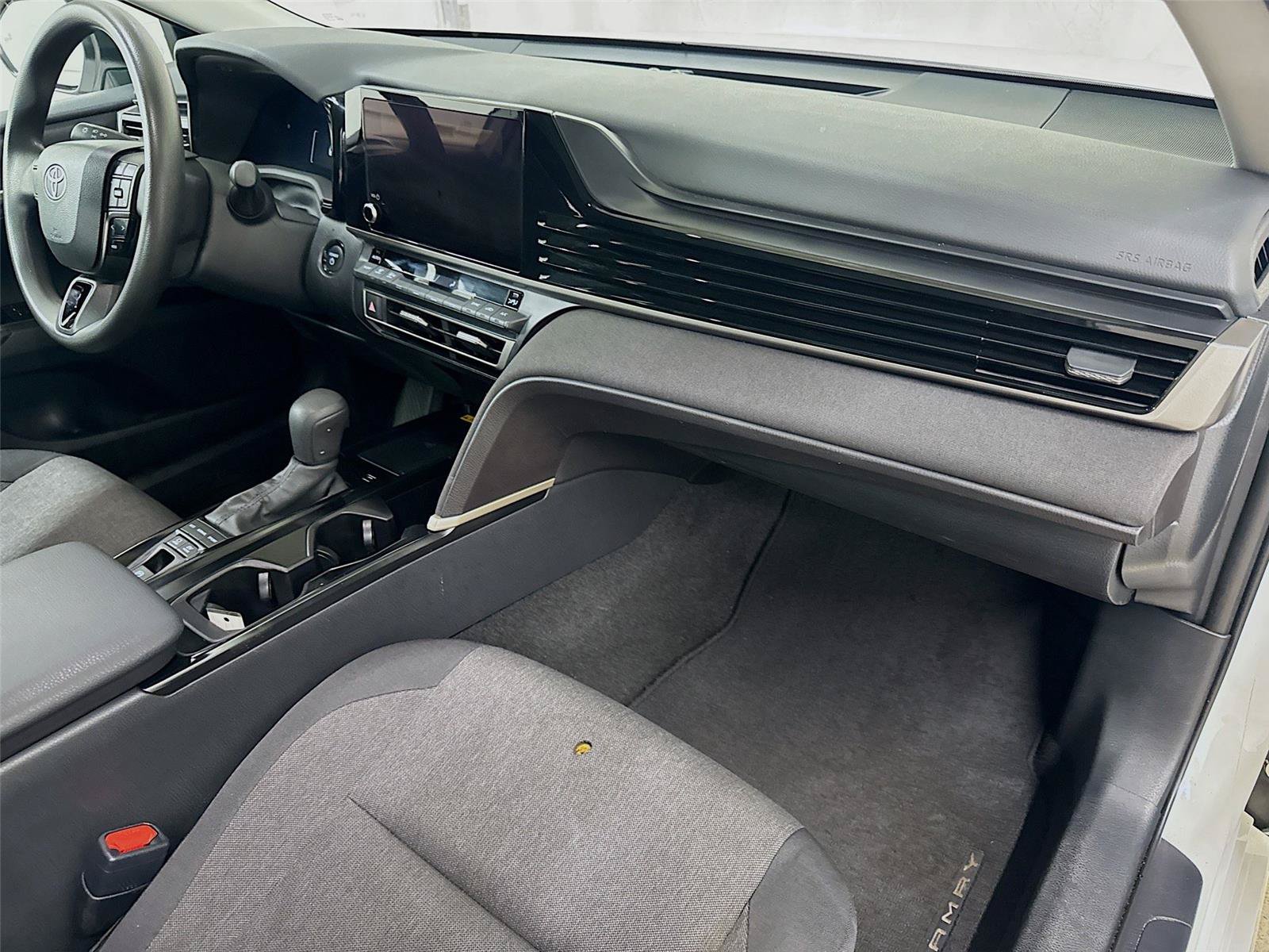 Used 2025 Toyota Camry LE w/ Convenience Package FWD image 27