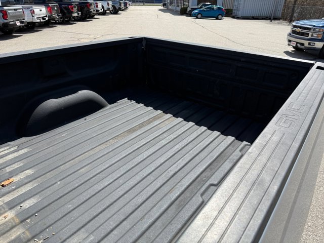 Used 2015 GMC Sierra 2500 Denali w/ Suspension Package, Off-Road AWD/4WD image 25