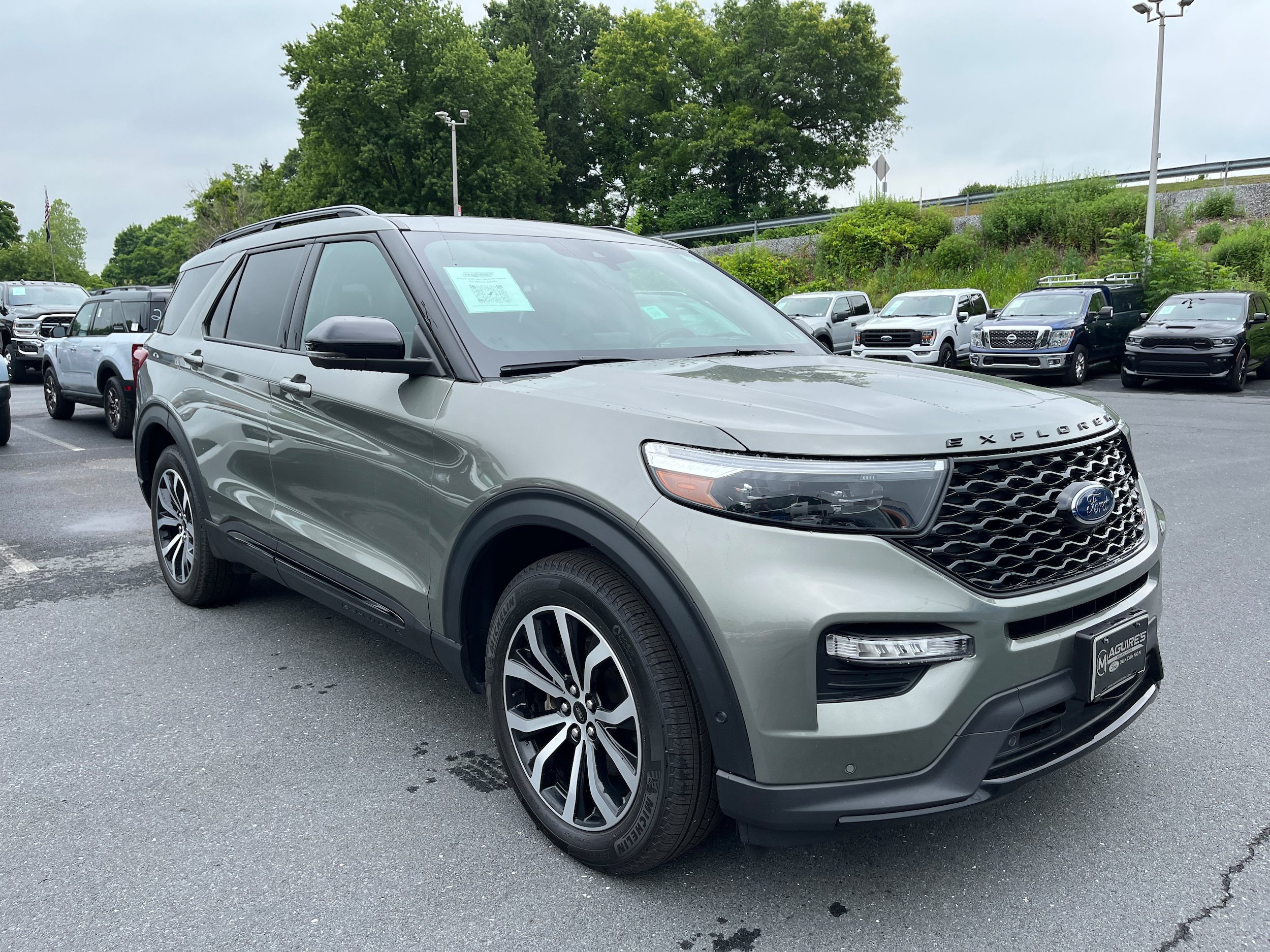 Certified 2020 Ford Explorer ST w/ Premium Technology Package AWD/4WD image 4