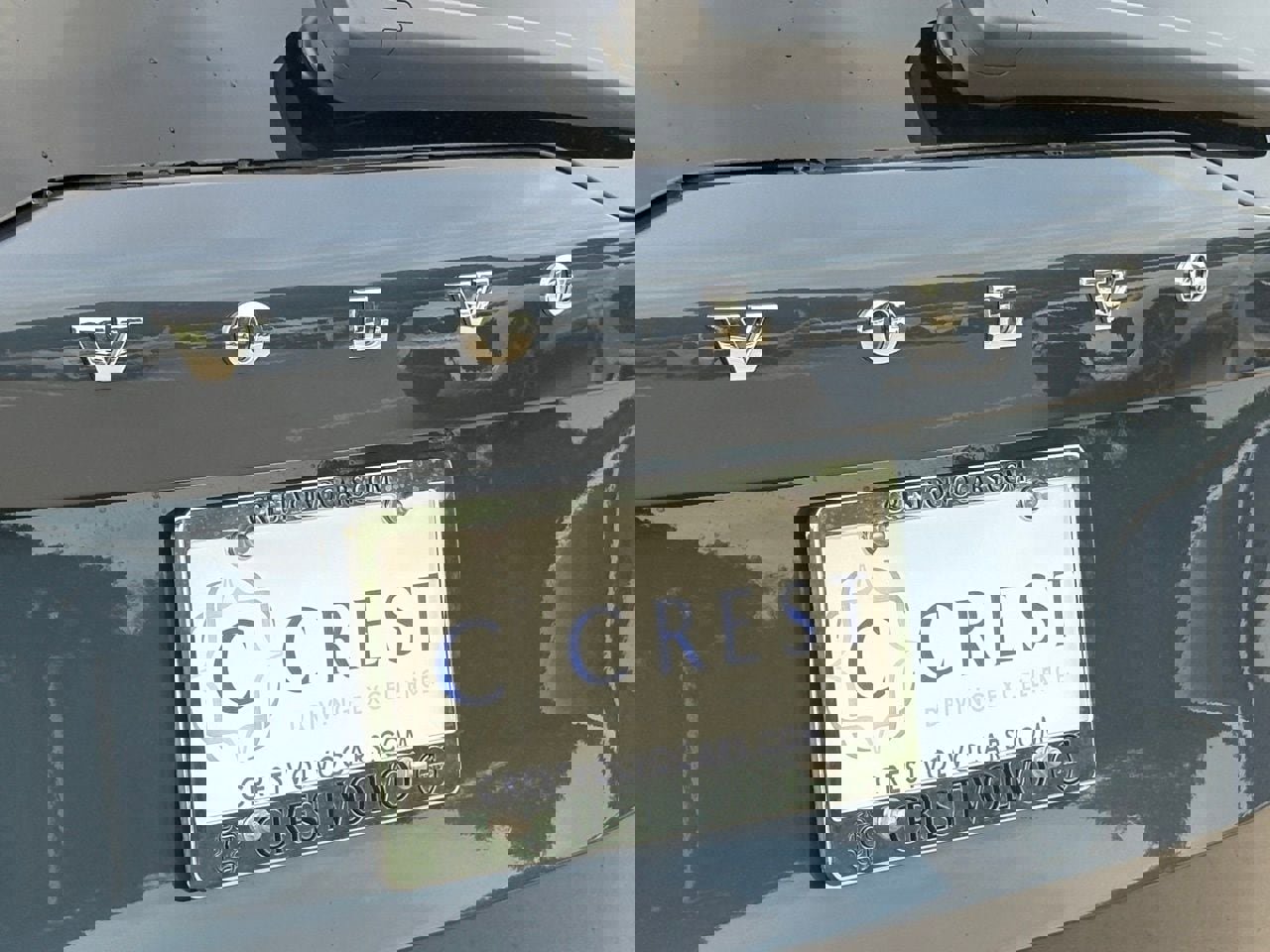 New 2026 Volvo XC90 B6 Plus w/ Protection Package Premier image 6