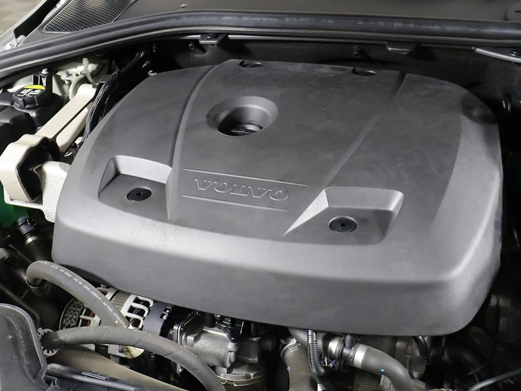 Used 2018 Volvo V60 T5 Cross Country w/ Convenience Package image 18