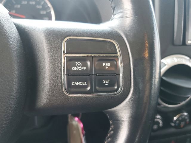 Used 2011 Jeep Wrangler Unlimited Sahara w/ Dual Top Group AWD/4WD image 24