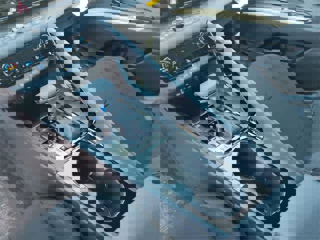 Certified 2025 Hyundai Elantra SEL image 19