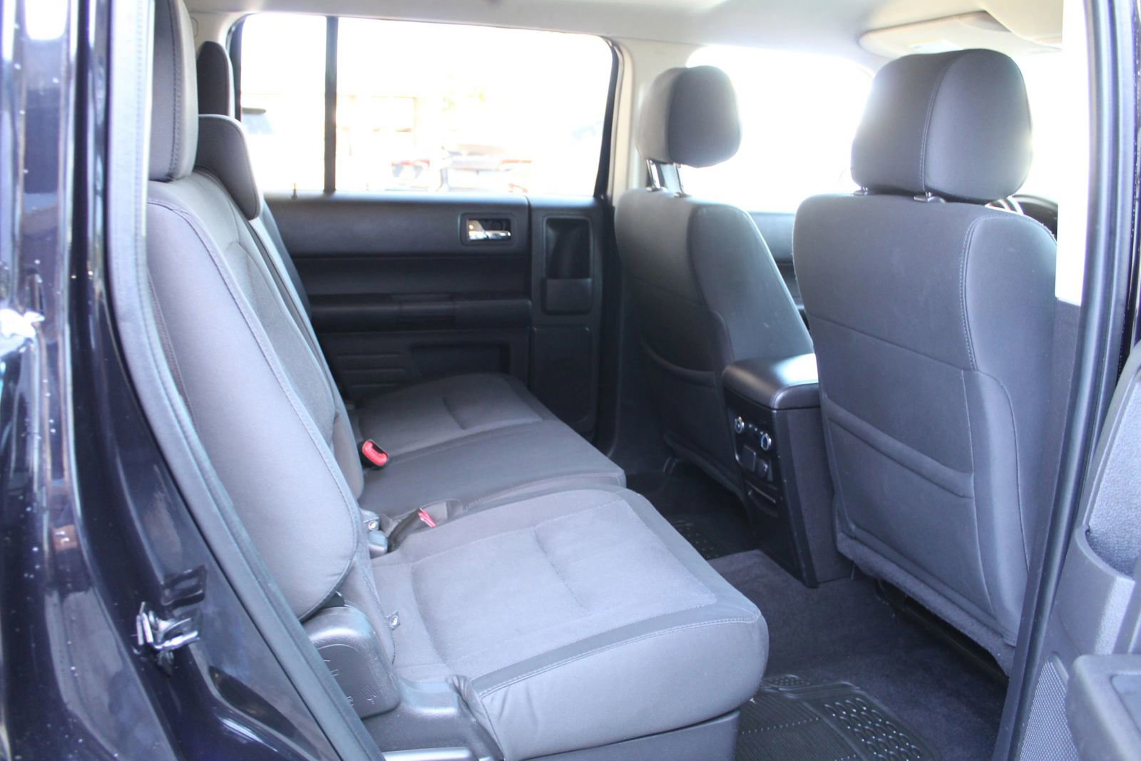 Used 2019 Ford Flex SE image 11