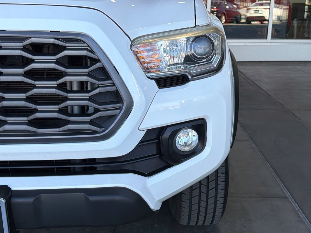 Certified 2021 Toyota Tacoma TRD Off-Road w/ Technology Package AWD/4WD image 6