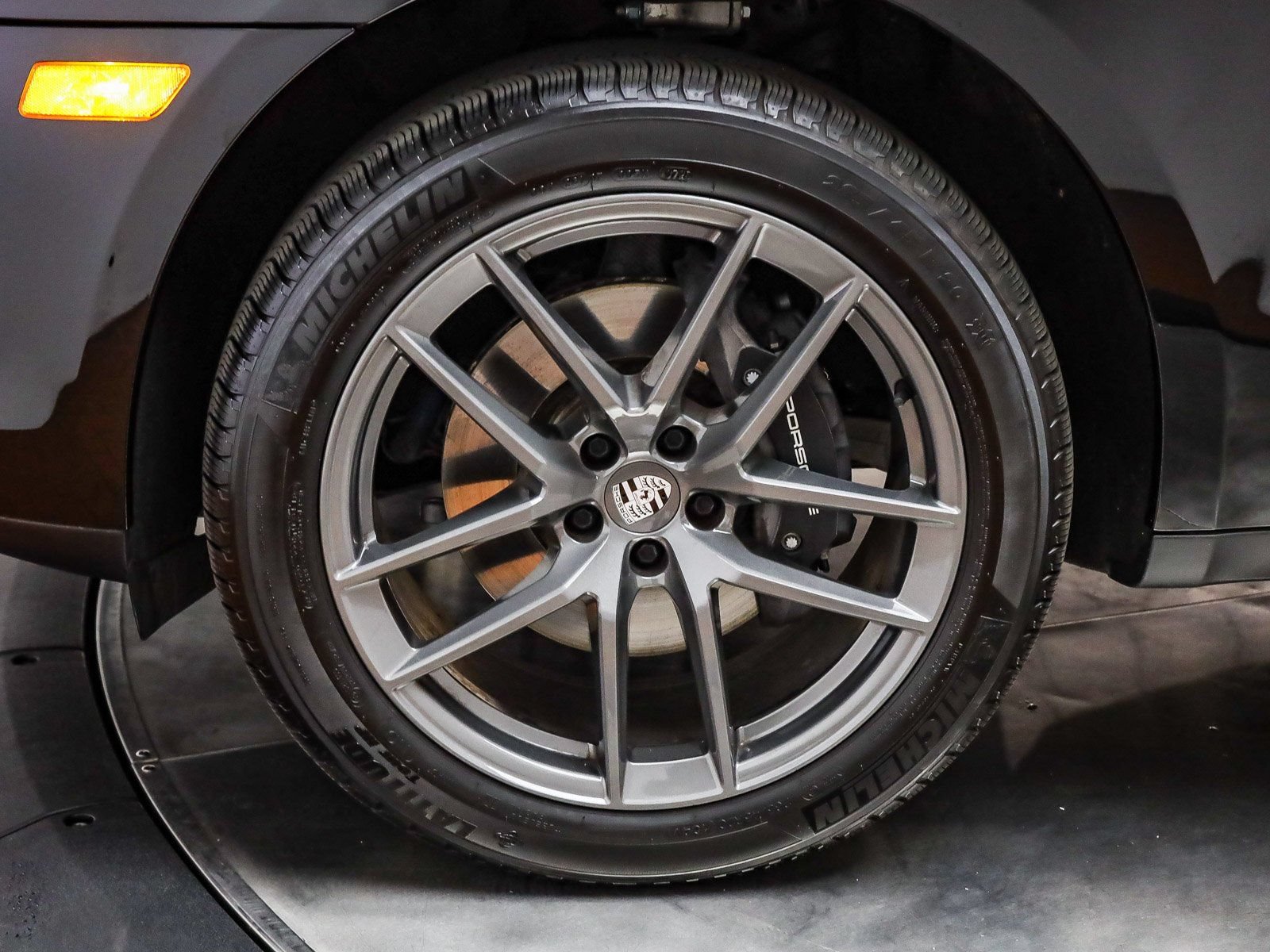 Certified 2025 Porsche Macan Turbo AWD/4WD image 11