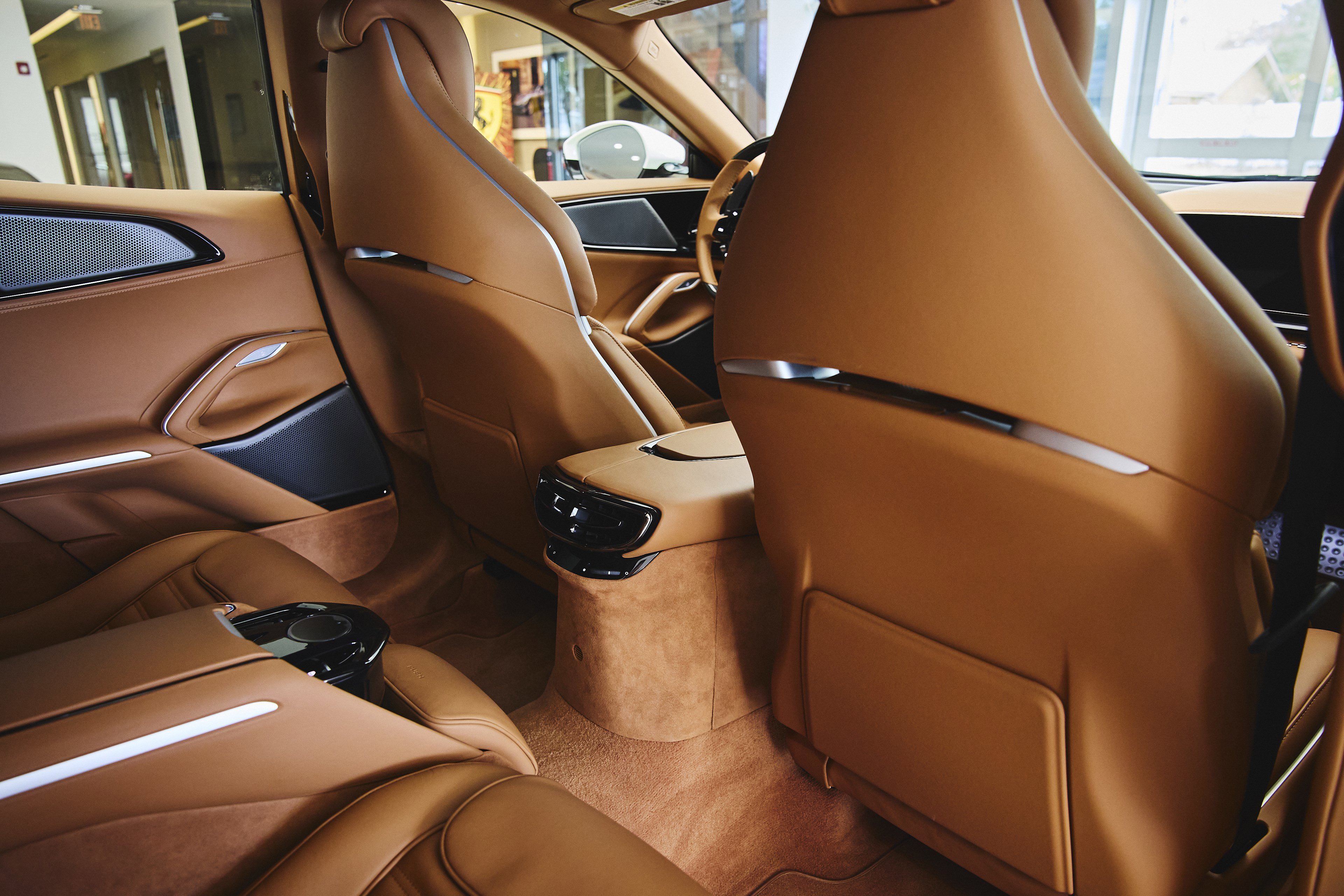 Used 2025 Ferrari Purosangue image 39