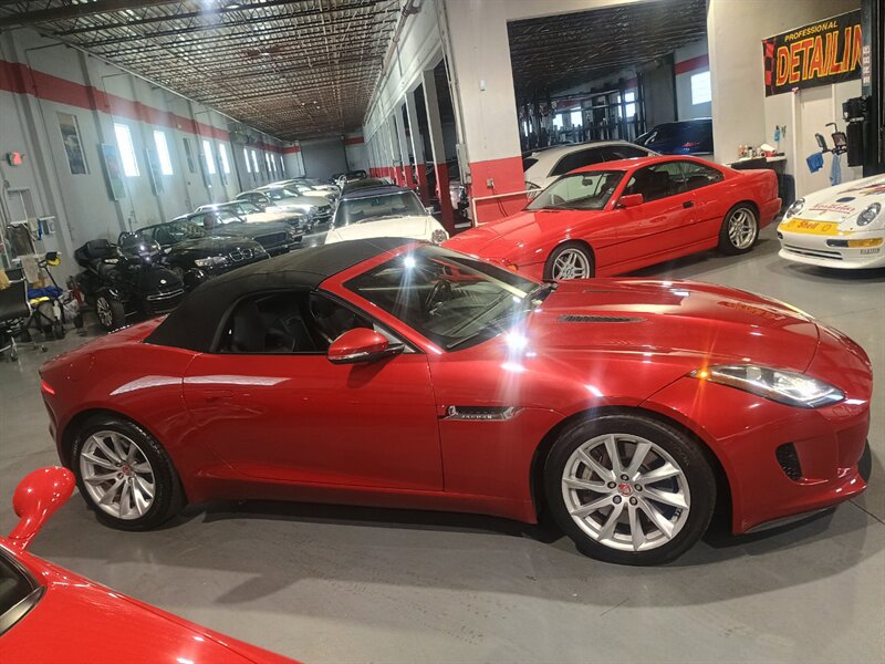 Used 2015 Jaguar F-TYPE Convertible image 43