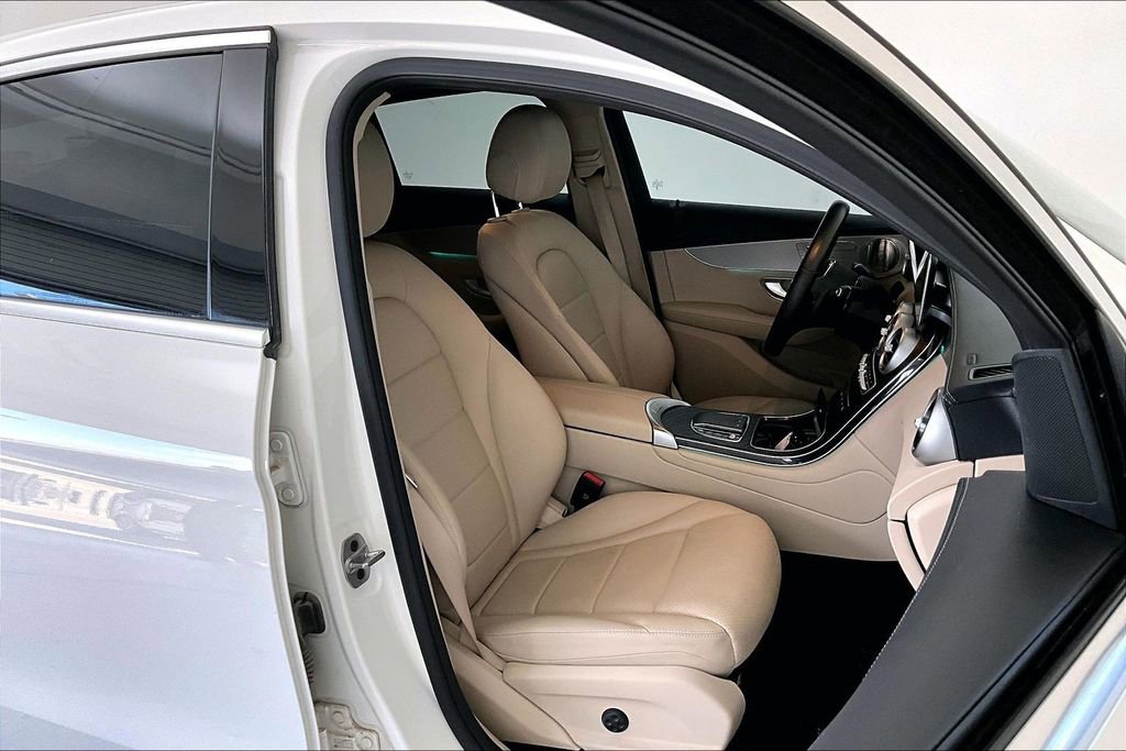 Used 2023 Mercedes-Benz GLC 300 4MATIC Coupe image 11