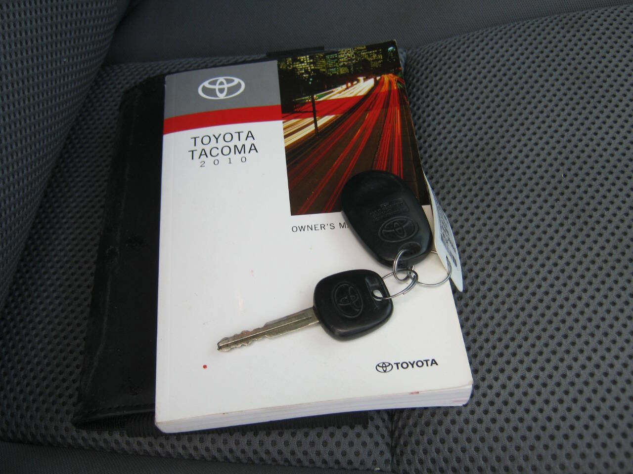 Used 2010 Toyota Tacoma 4x4 Double Cab image 13