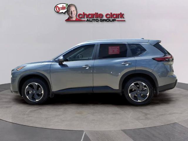 Certified 2024 Nissan Rogue SV w/ SV Premium Package FWD image 2