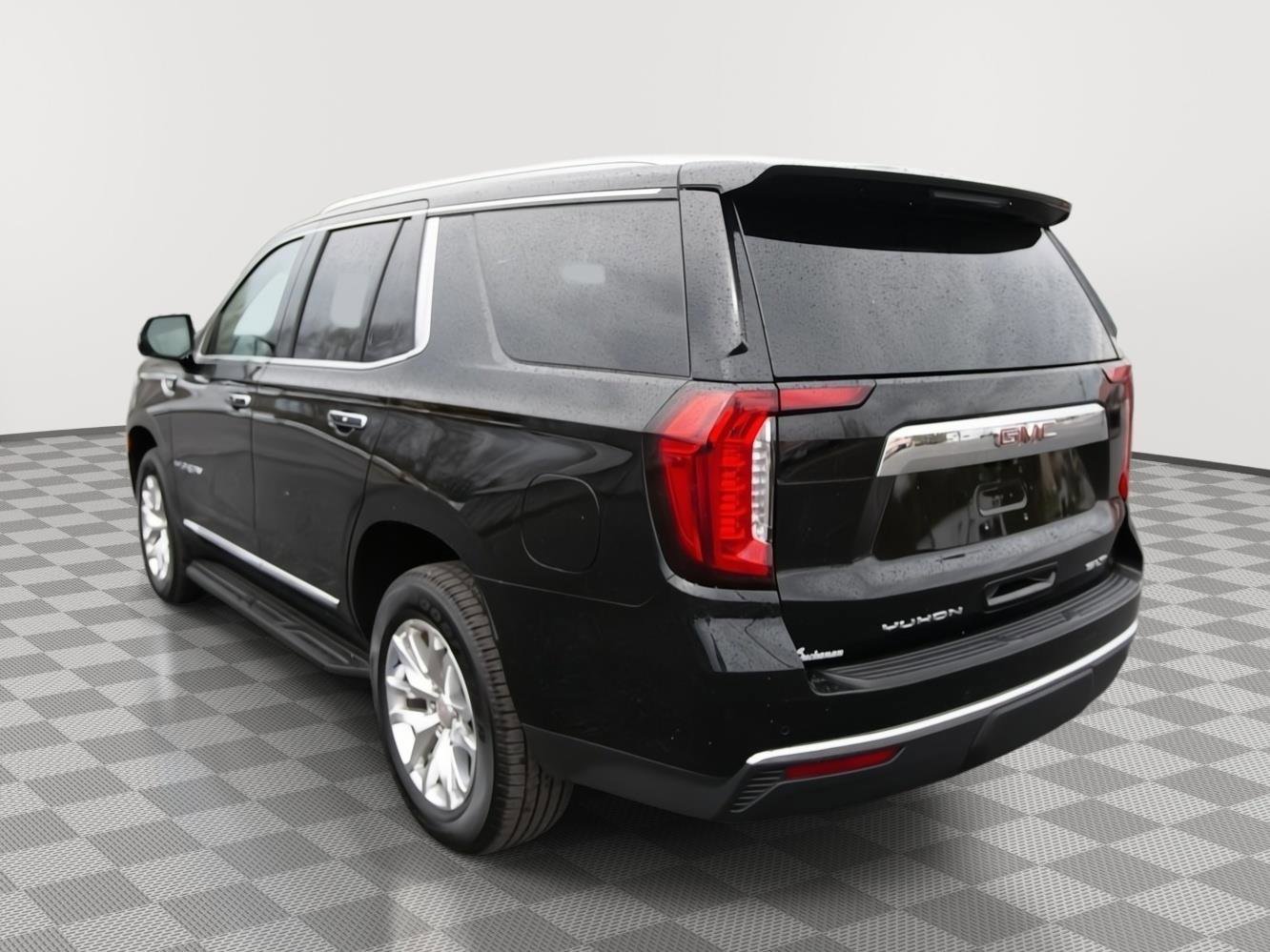 Used 2023 GMC Yukon SLT w/ SLT Premium Package AWD/4WD image 6
