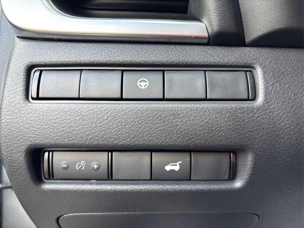 Used 2023 Nissan Rogue SV w/ SV Premium Package image 35