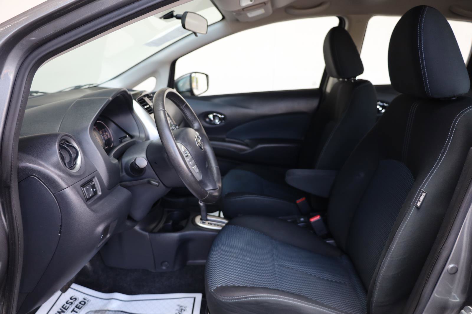 Used 2016 Nissan Versa Note SV FWD image 14