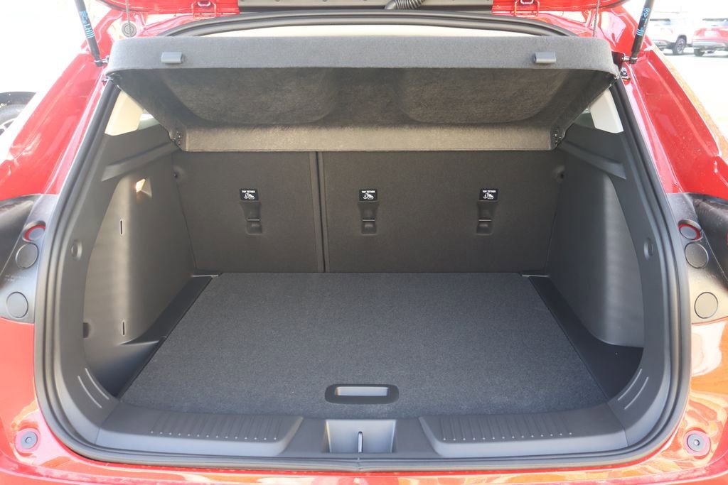 New 2026 Chevrolet Trax LT w/ Driver Confidence Package FWD image 44