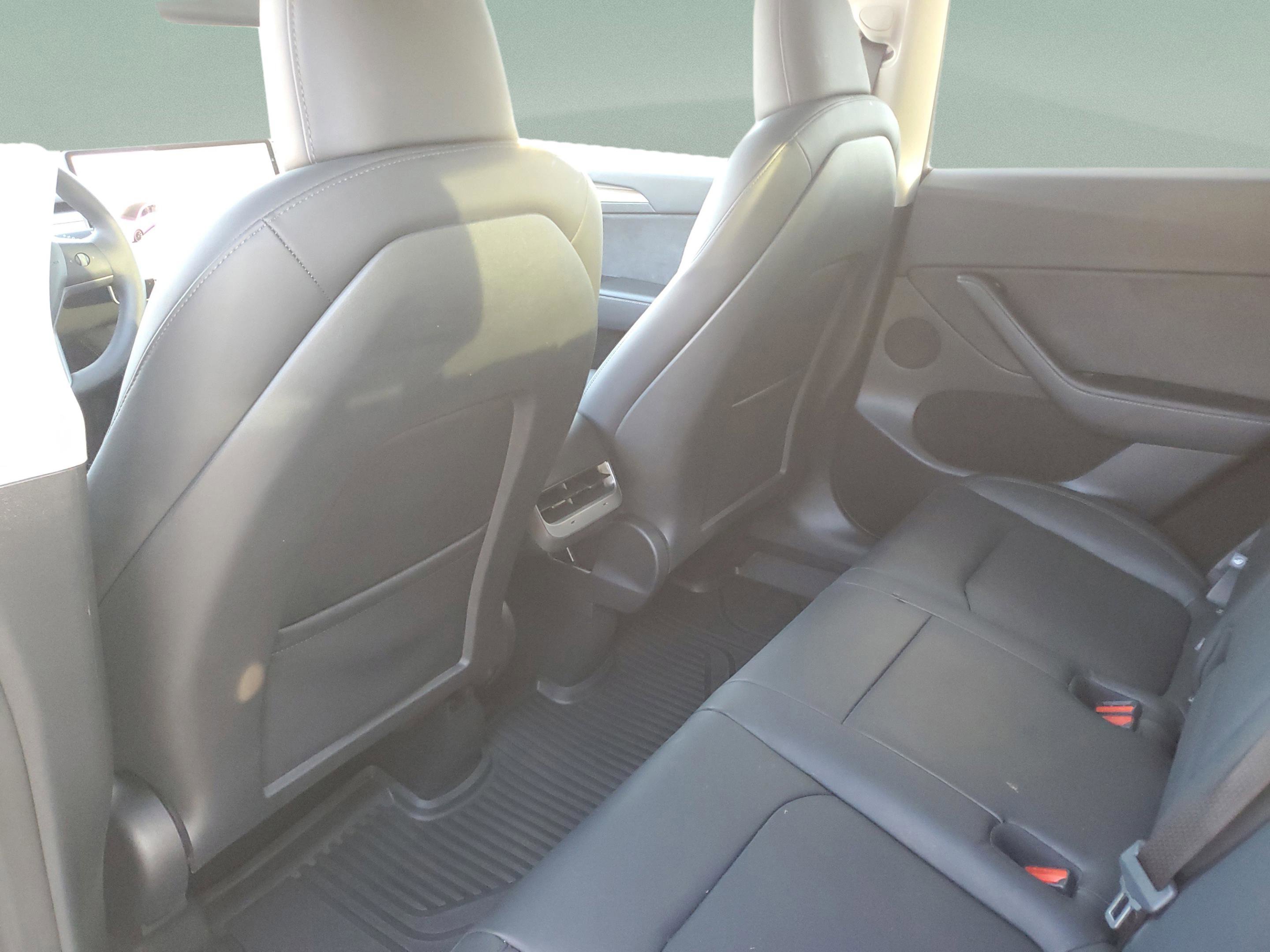Used 2025 Tesla Model Y Long Range RWD image 6