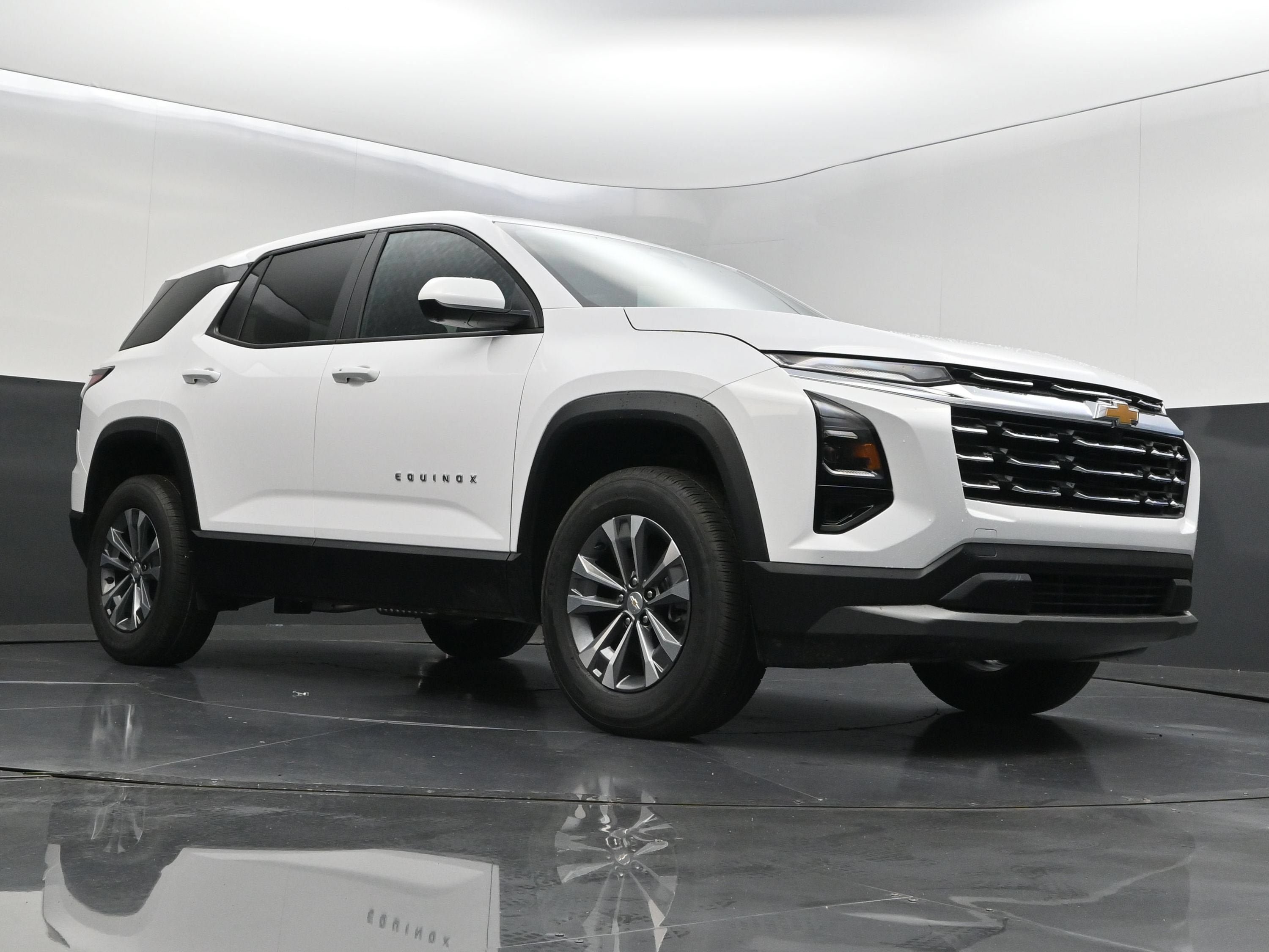 New 2027 Chevrolet Equinox LT w/ Convenience Package II FWD image 38