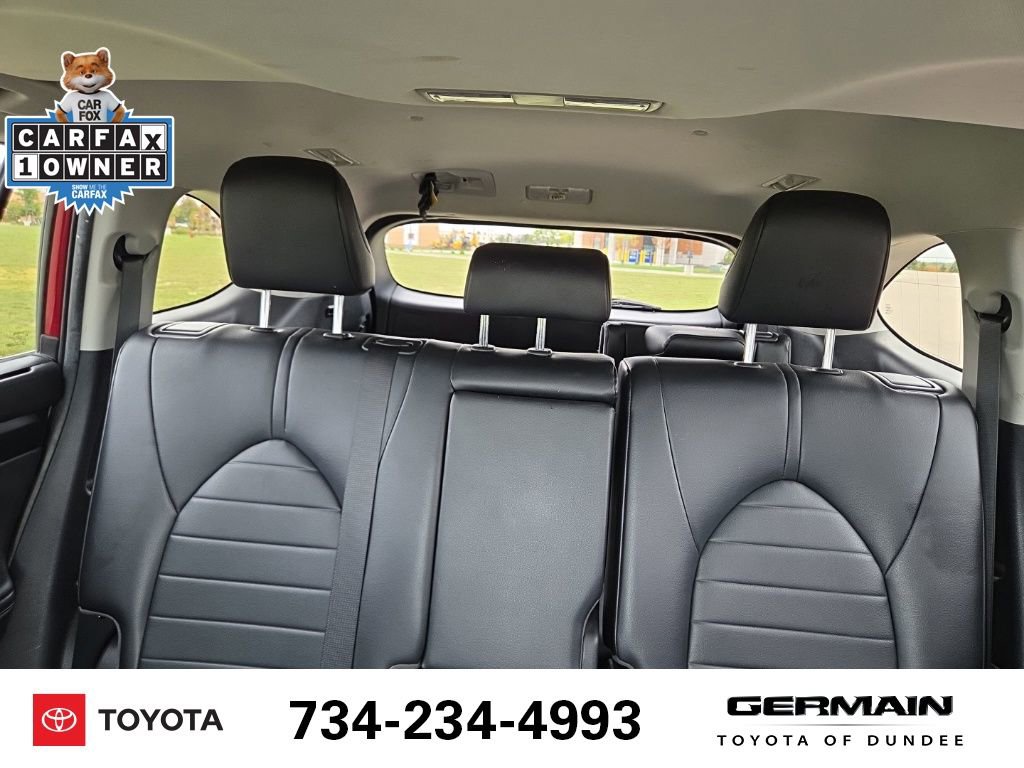 Used 2023 Toyota Highlander XLE image 16