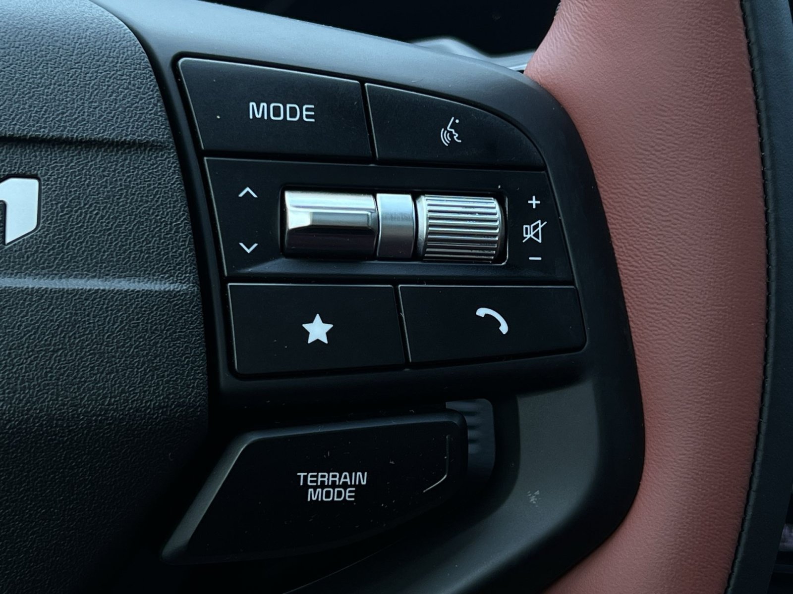 New 2026 Kia Sportage SX AWD/4WD image 30