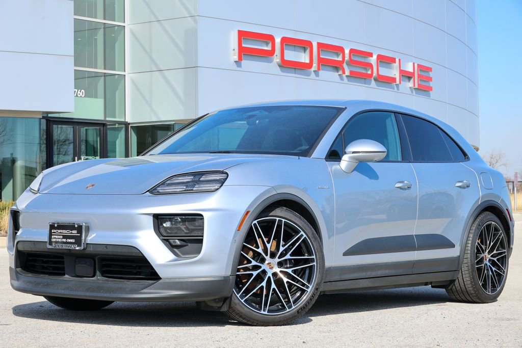 Certified 2025 Porsche Macan 4 Electric image 5