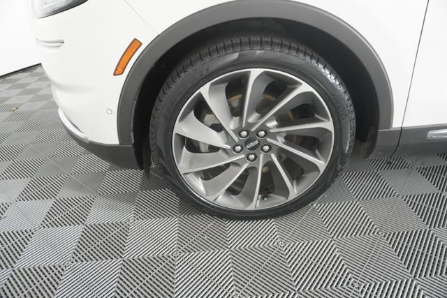 Used 2022 Lincoln Nautilus Reserve w/ Equipment Group 201A image 16