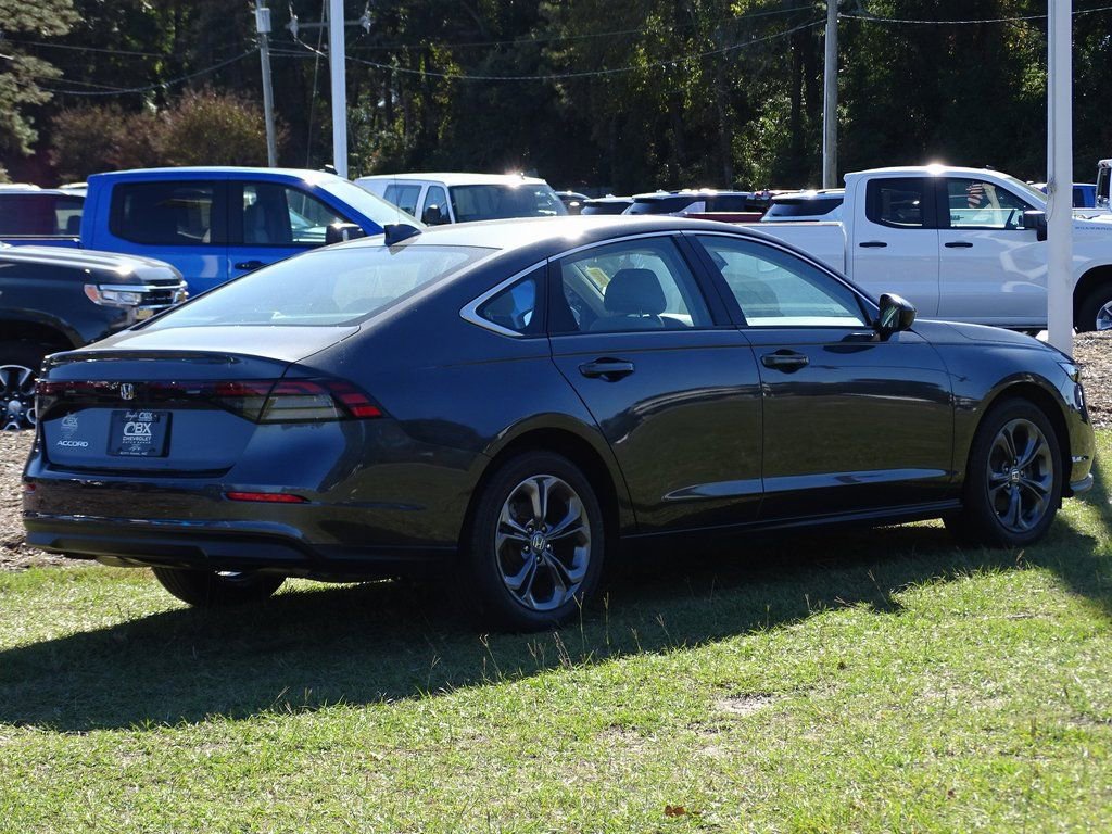 Used 2024 Honda Accord EX image 3