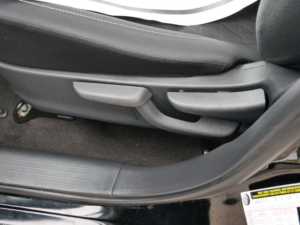 Used 2022 Nissan Kicks SV FWD image 19