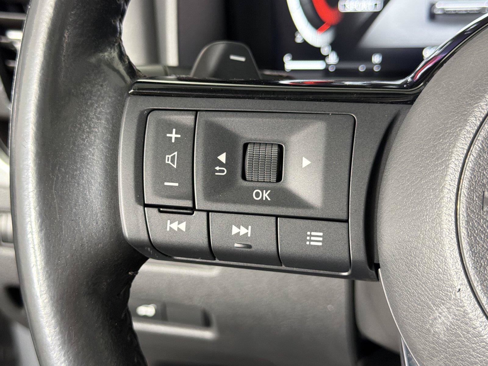 Used 2021 Nissan Rogue Platinum FWD image 25