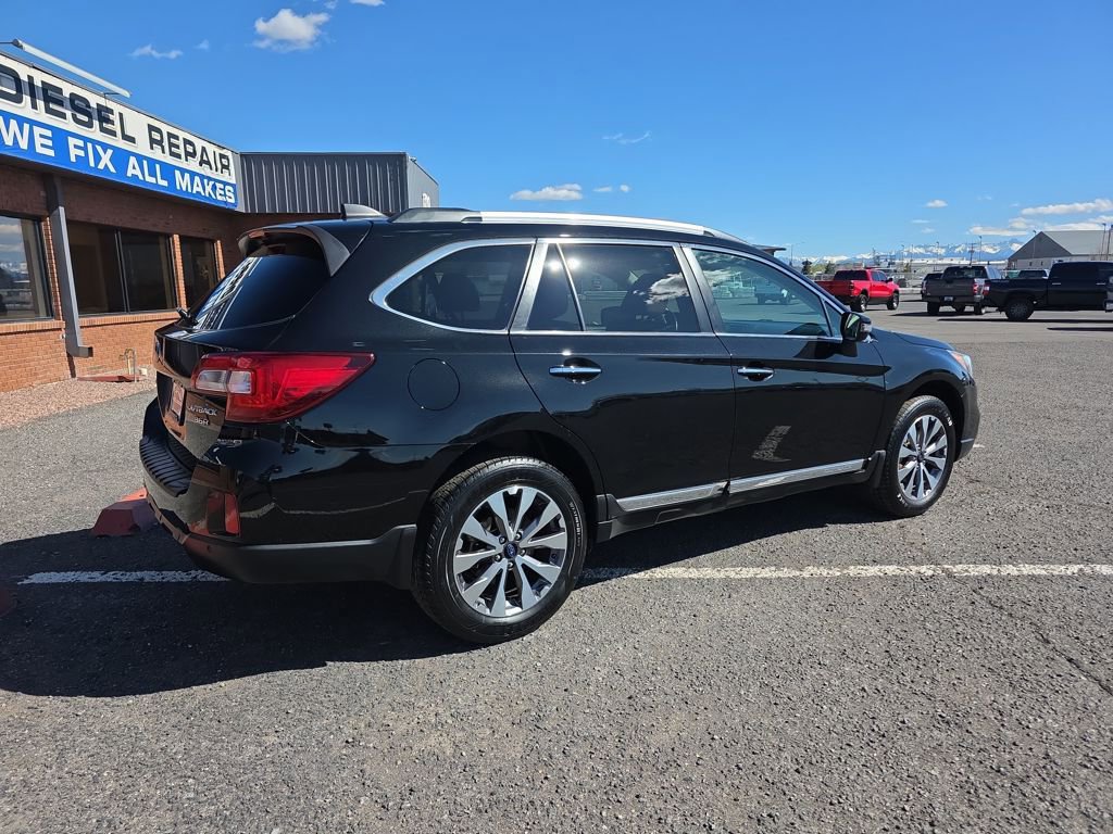 Used 2017 Subaru Outback 3.6R Touring image 7