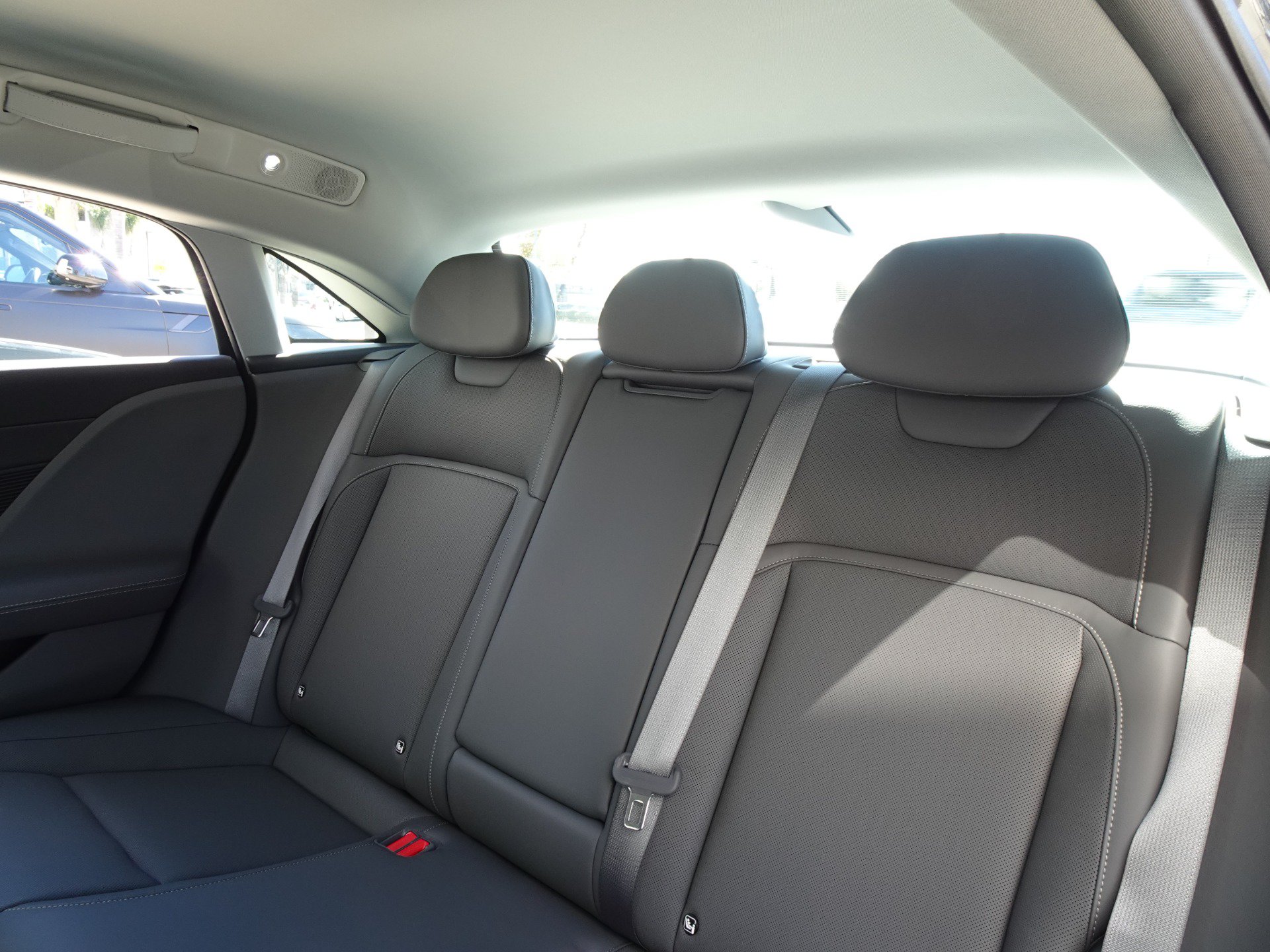 Used 2025 Lucid Air Touring AWD/4WD image 13