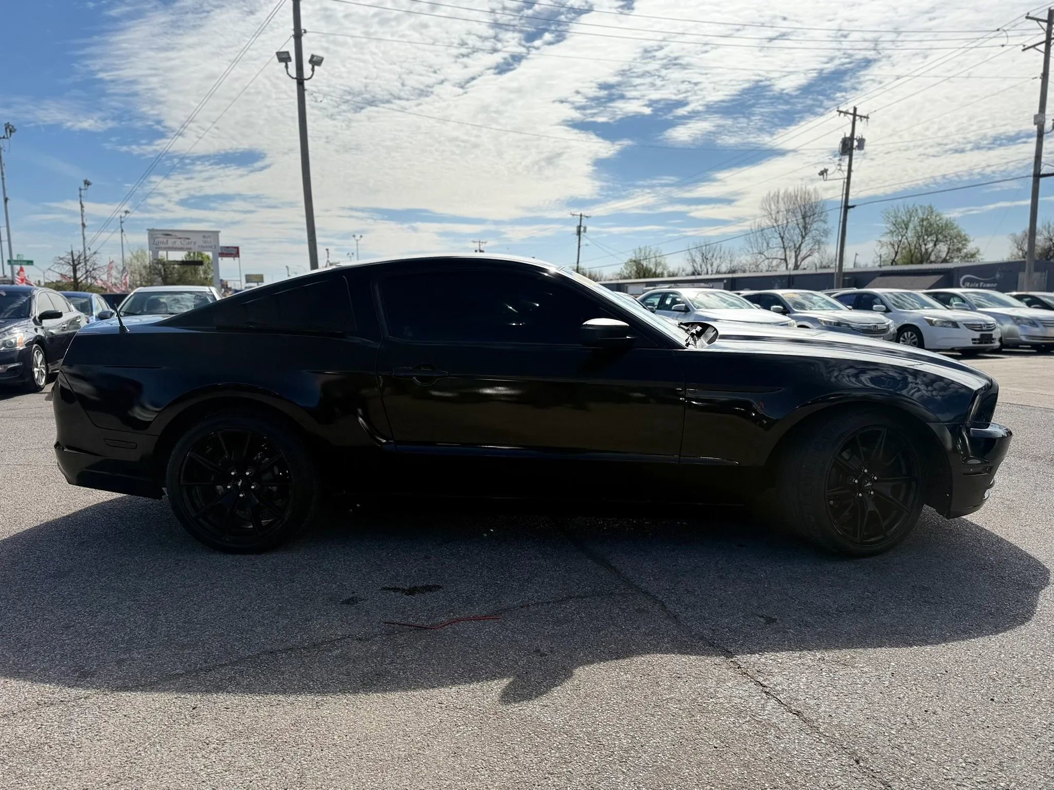 Used 2014 Ford Mustang Coupe RWD image 3