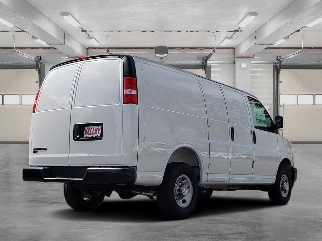 New 2025 Chevrolet Express 3500 w/ Driver Convenience Package RWD image 7