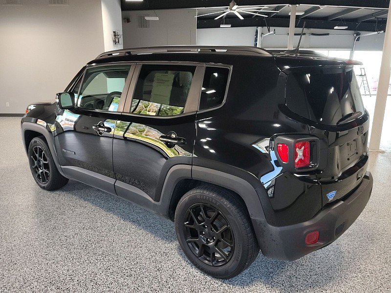Used 2019 Jeep Renegade Altitude w/ Quick Order Package 2XM FWD image 3