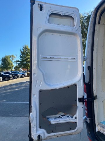 Used 2015 Freightliner Sprinter 2500 w/ Additional Battery Package image 8