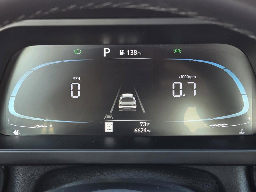 Used 2025 Hyundai Elantra Sport FWD image 20
