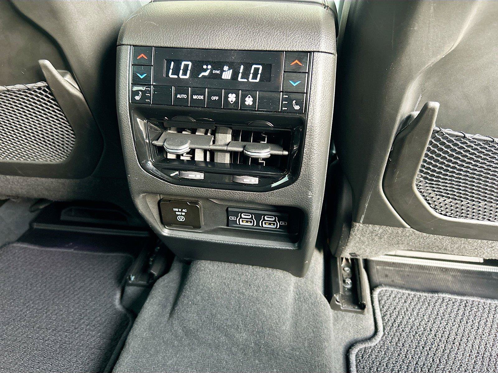 Used 2023 Jeep Grand Cherokee L Summit w/ Advanced Protech Group IV AWD/4WD image 22