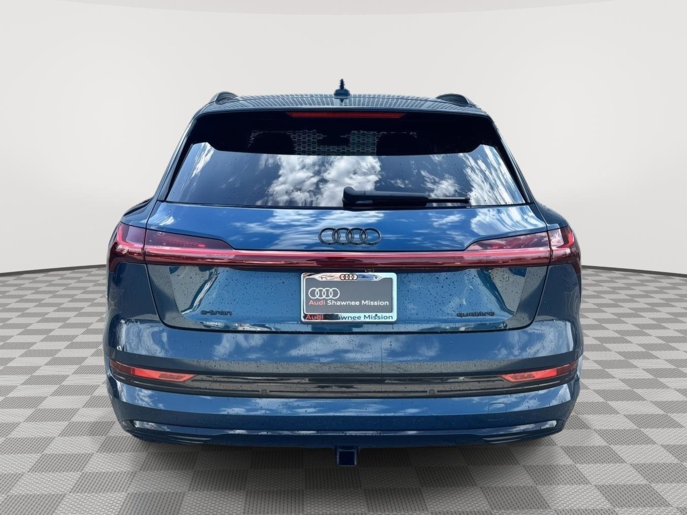 Used 2022 Audi e-tron Premium Plus w/ Premium Plus Package image 6