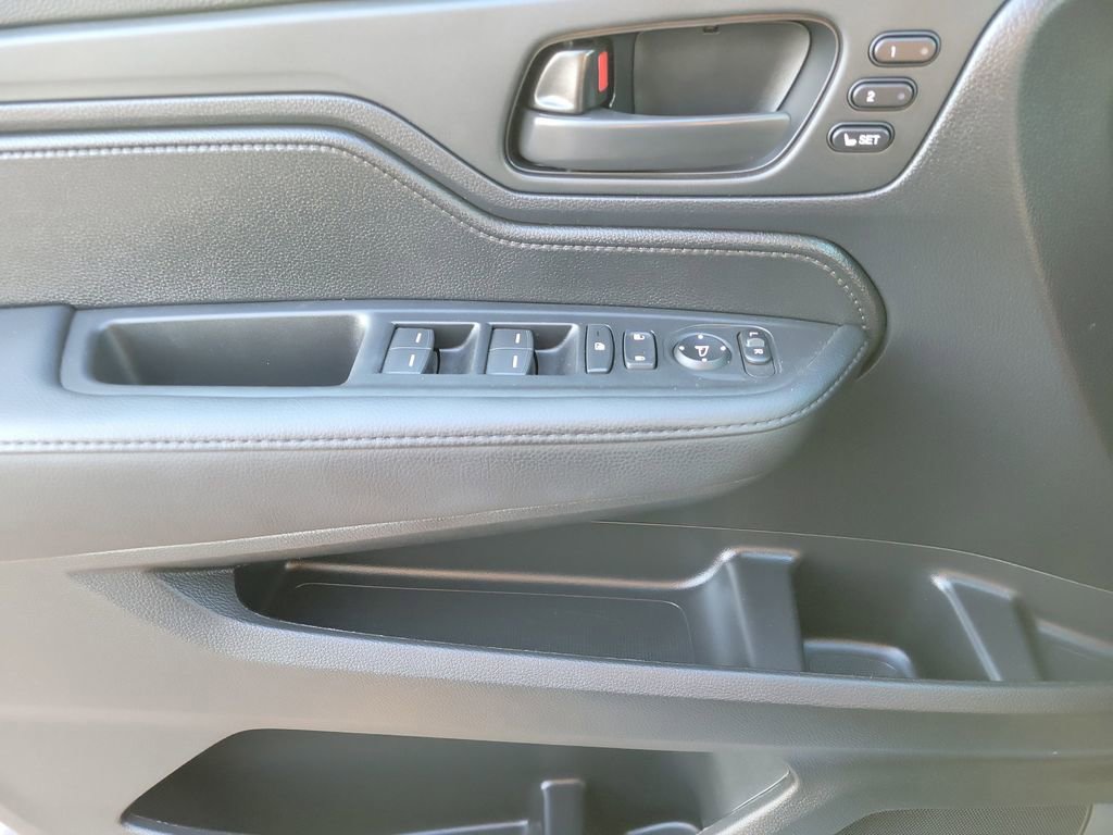 Used 2025 Honda Odyssey Sport-L image 16