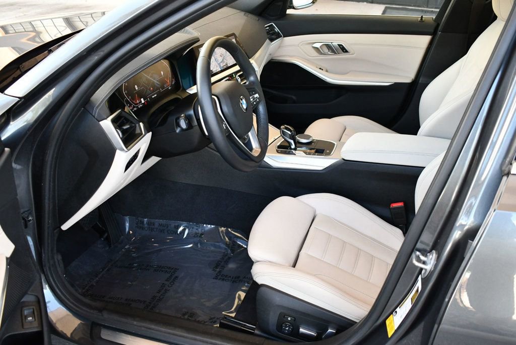 Used 2020 BMW 330i Sedan w/ Premium Package image 14