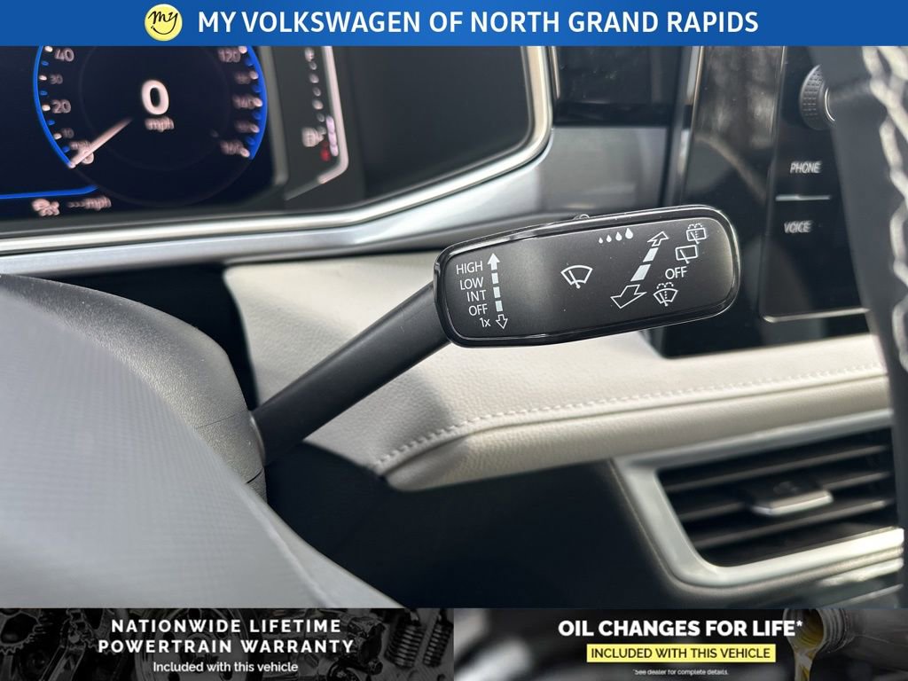 New 2026 Volkswagen Taos SEL image 20