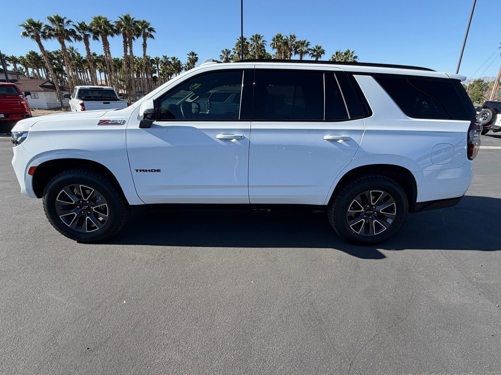 Used 2024 Chevrolet Tahoe Z71 w/ Luxury Package AWD/4WD image 6