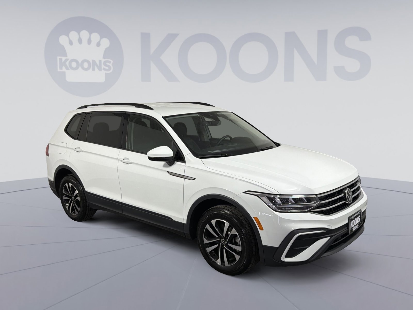 Used 2024 Volkswagen Tiguan S image 10