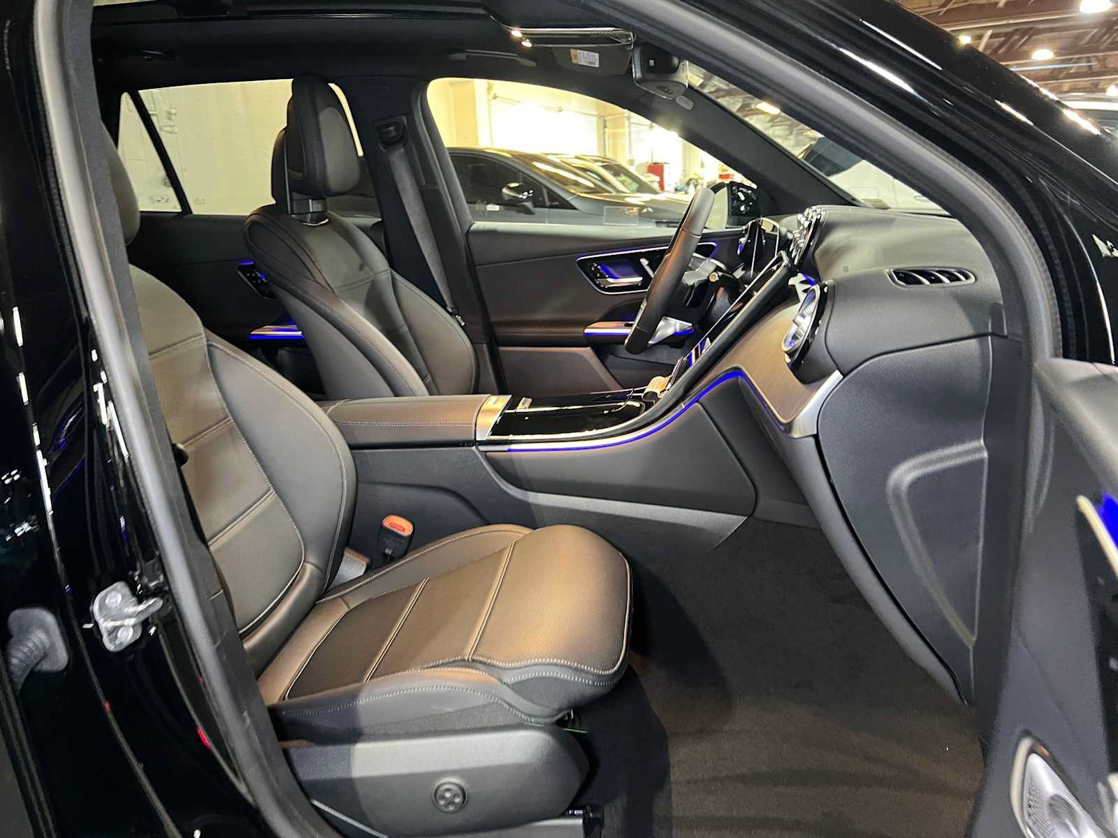 New 2027 Mercedes-Benz GLC 300 4MATIC image 12