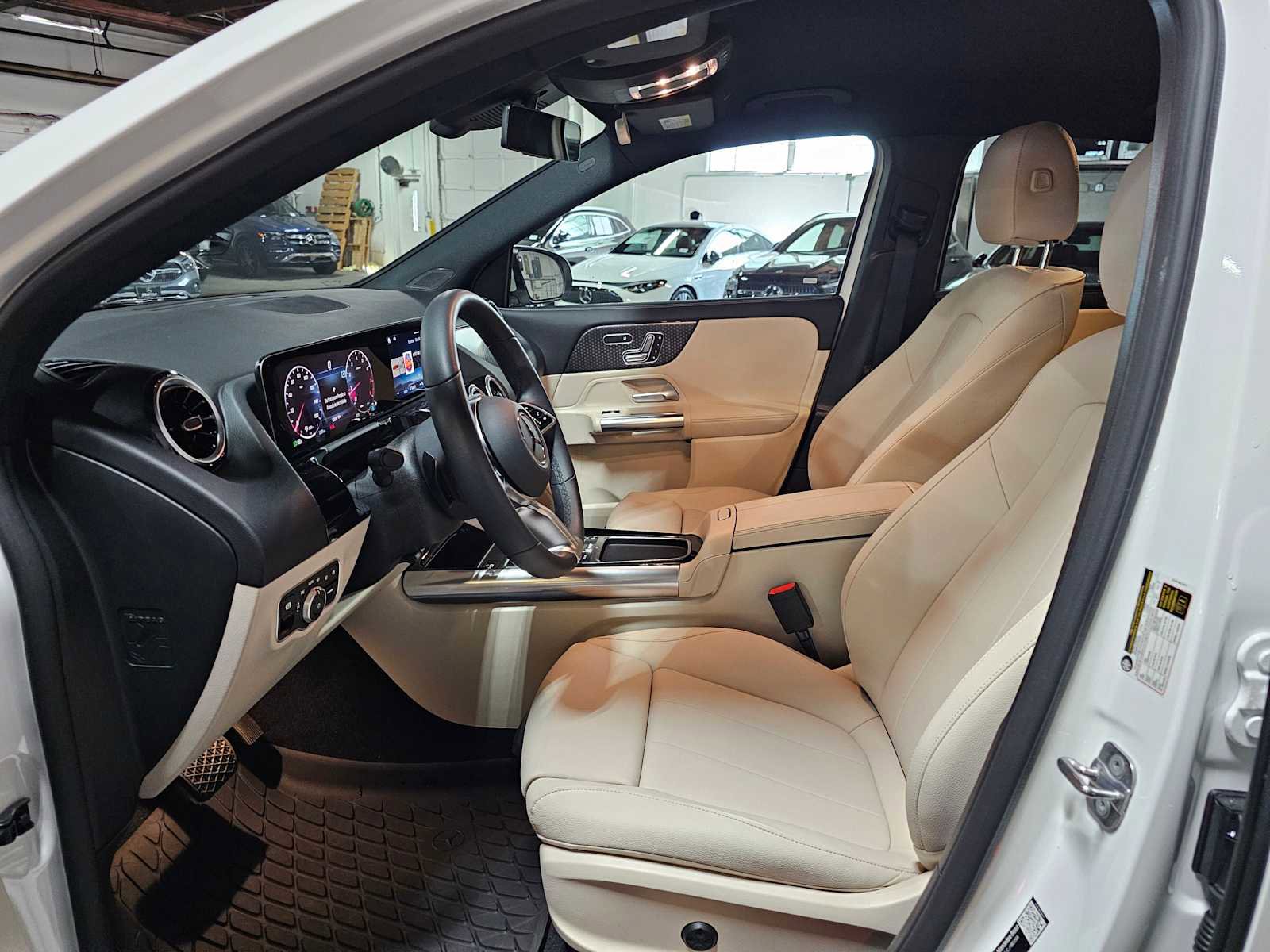 Used 2026 Mercedes-Benz GLA 250 4MATIC image 24