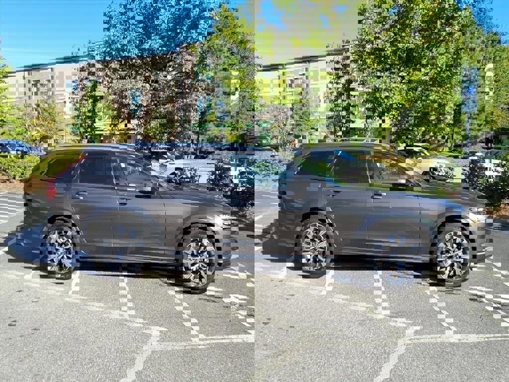 Certified 2021 Volvo V90 T6 Cross Country w/ Climate Package image 2