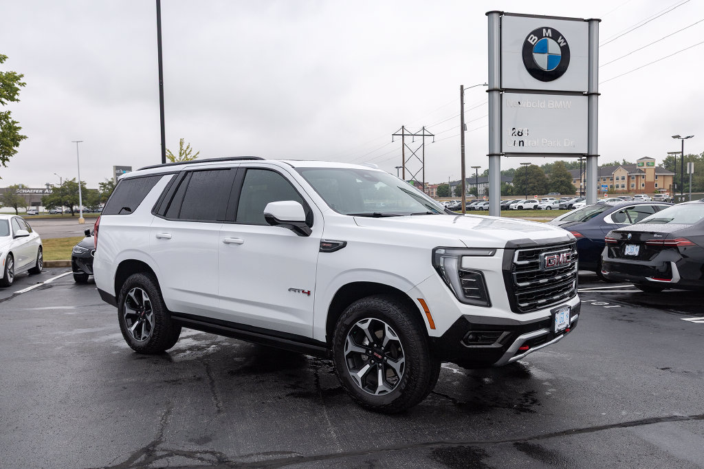 Used 2025 GMC Yukon AT4 w/ AT4 Premium Package